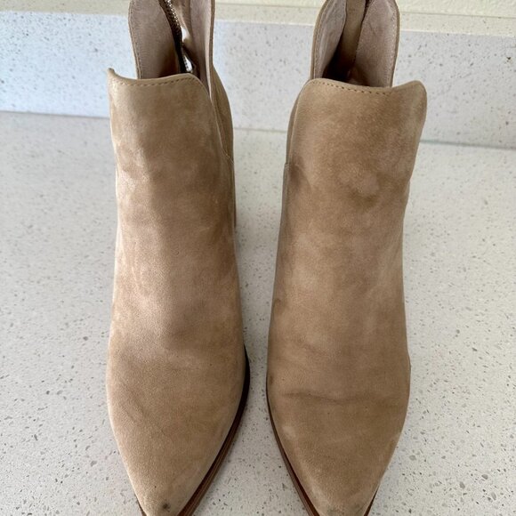 Steve Madden | Size 9 | Suede Leather Camel Ankle Bootie - Picture 3 of 6